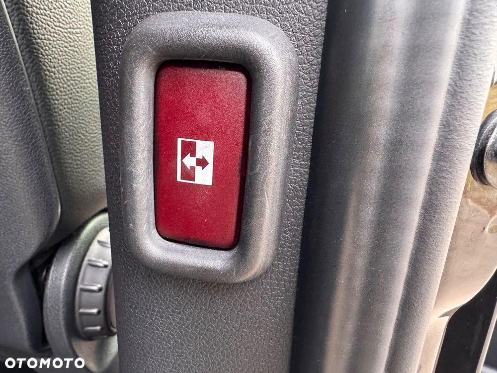 Mercedes-Benz Sprinter - 40