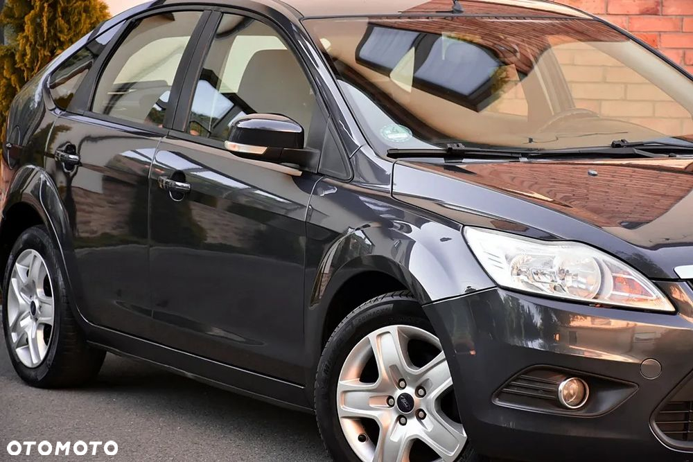 Ford Focus 1.6 16V Style - 10