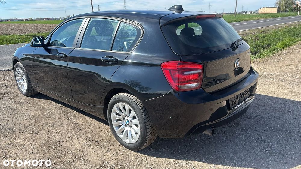 BMW Seria 1 116i - 12