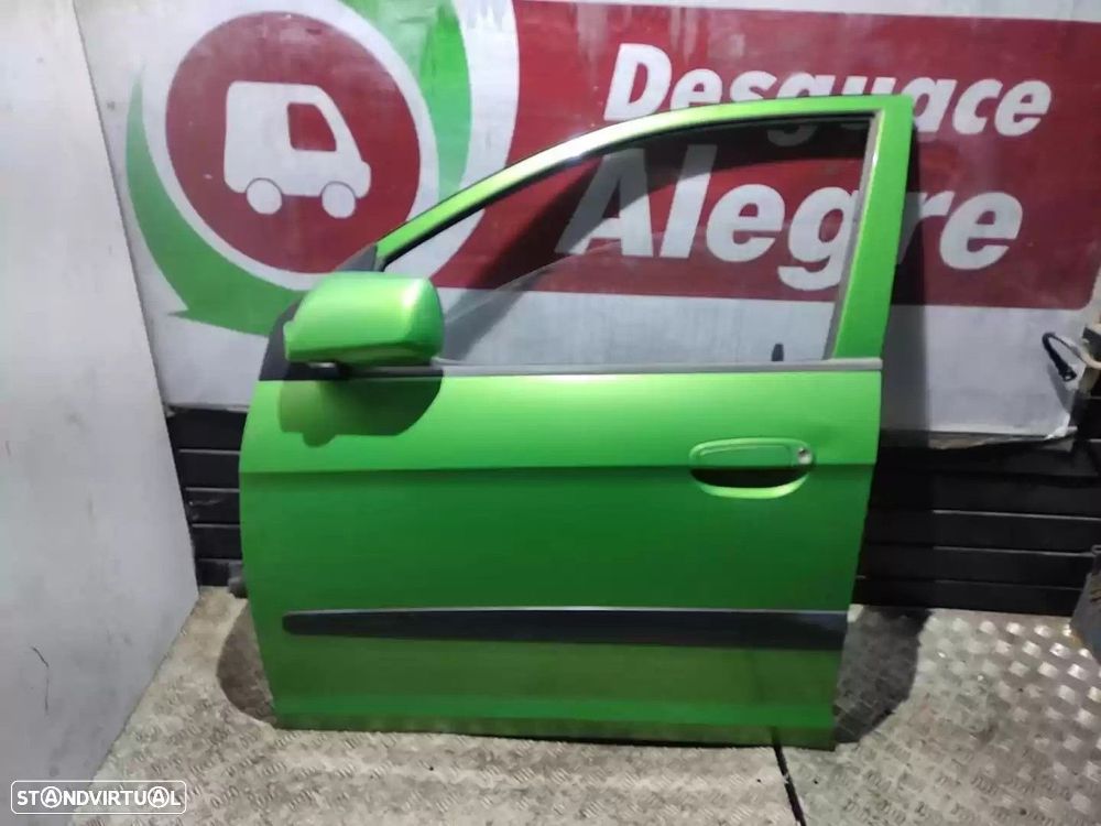 PORTA FRONTAL ESQUERDA KIA PICANTO 2004 - - 4