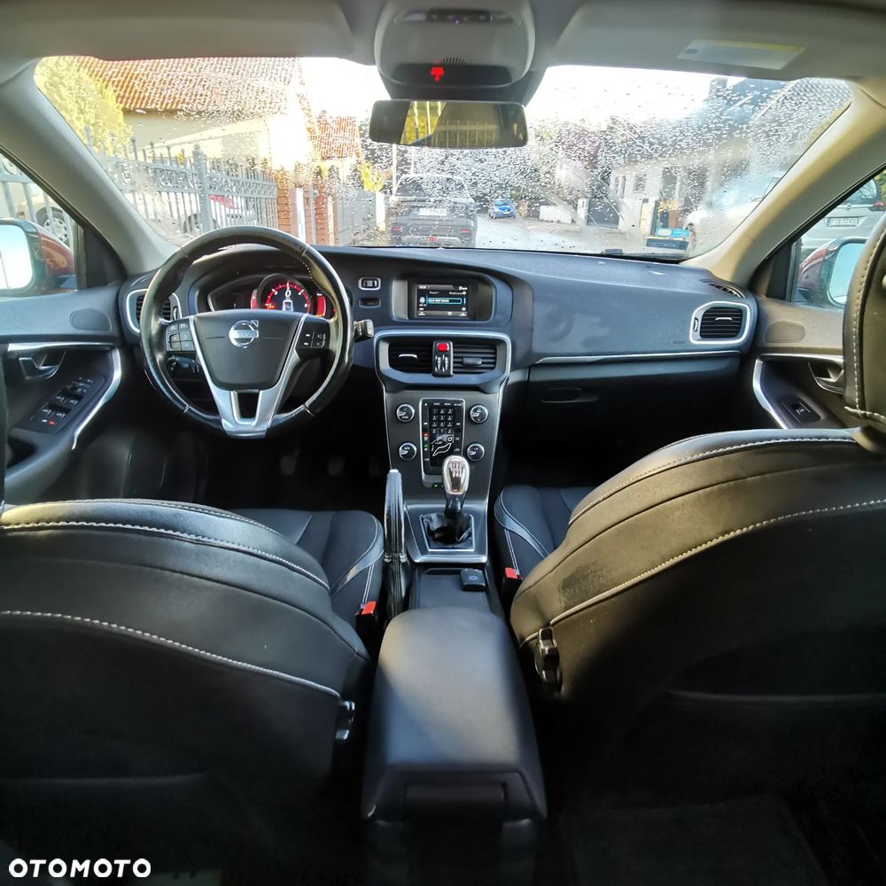 Volvo V40 D2 - 14