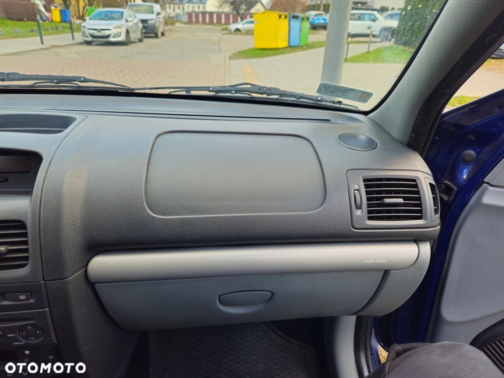 Renault Thalia 1.2 16V All Inclusive - 9