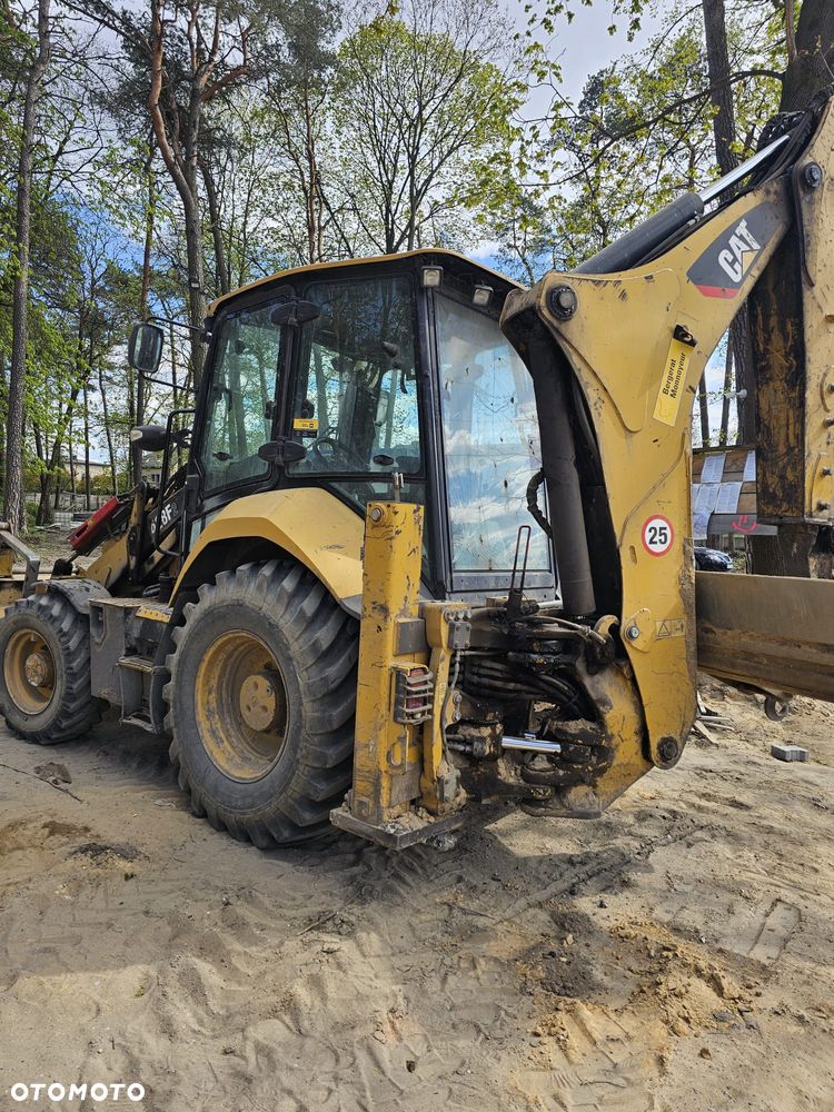 Caterpillar 428F2 - 4