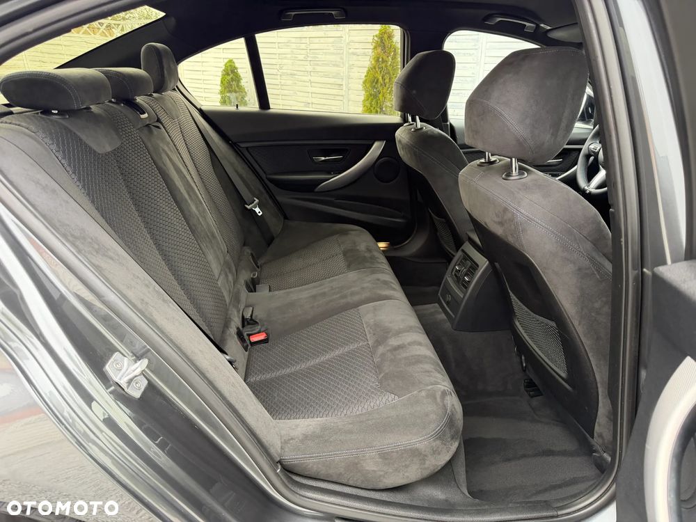 BMW Seria 3 - 21