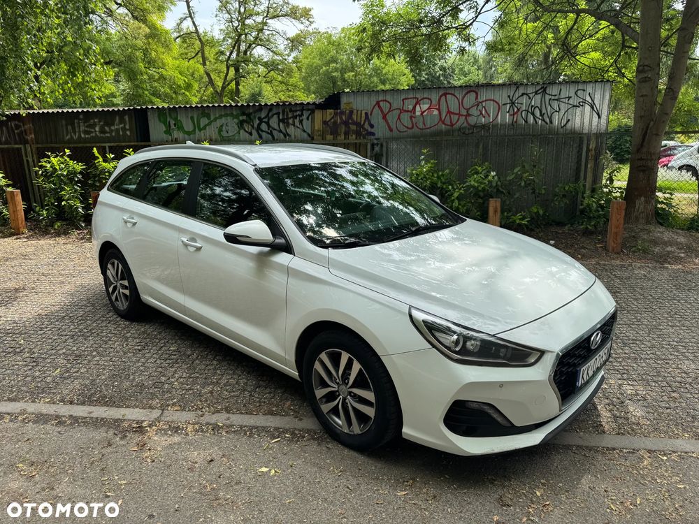Hyundai i30 1.6 D Comfort DCT - 3