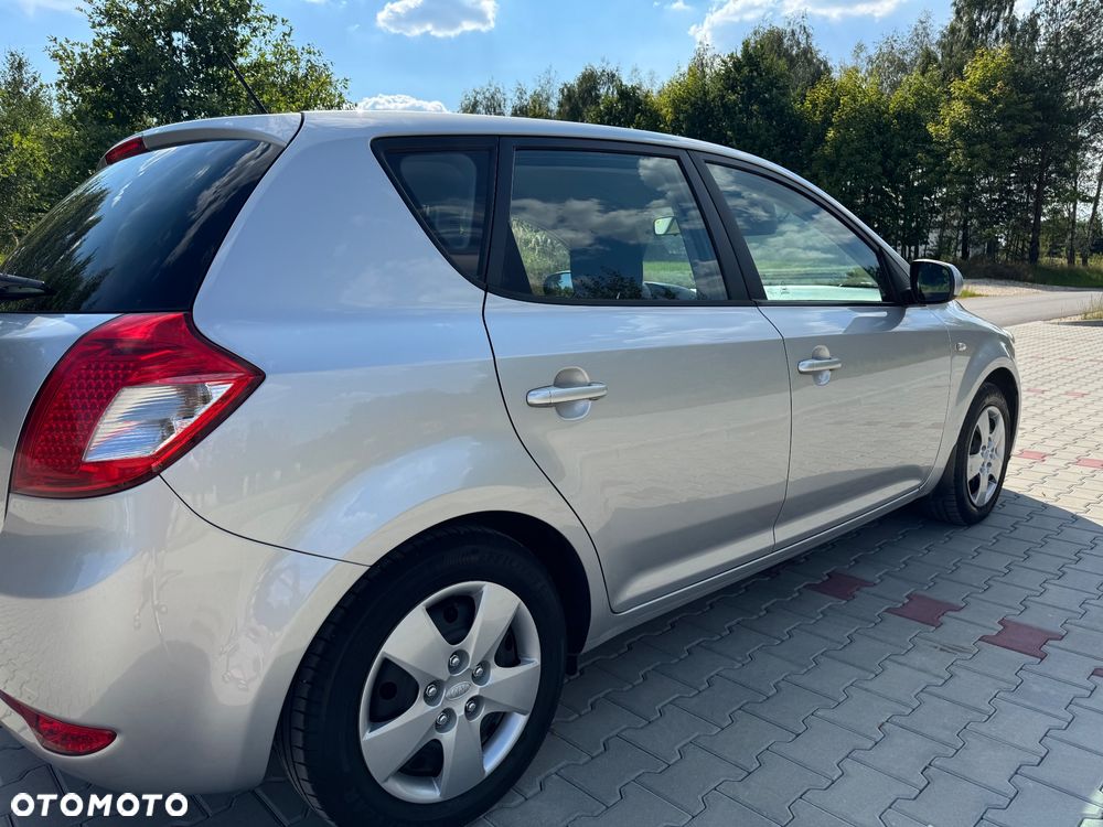 Kia Ceed 1.4 CVVT Attract - 10