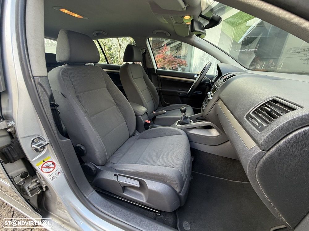 VW Golf 1.9 TDi BlueM. Confortline - 16