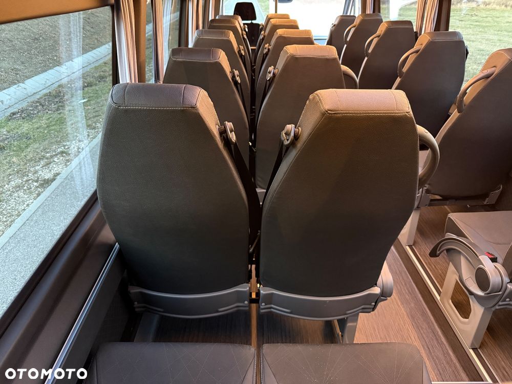 Mercedes-Benz Sprinter 517 - 27