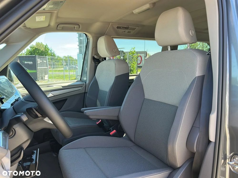 Volkswagen Multivan - 14