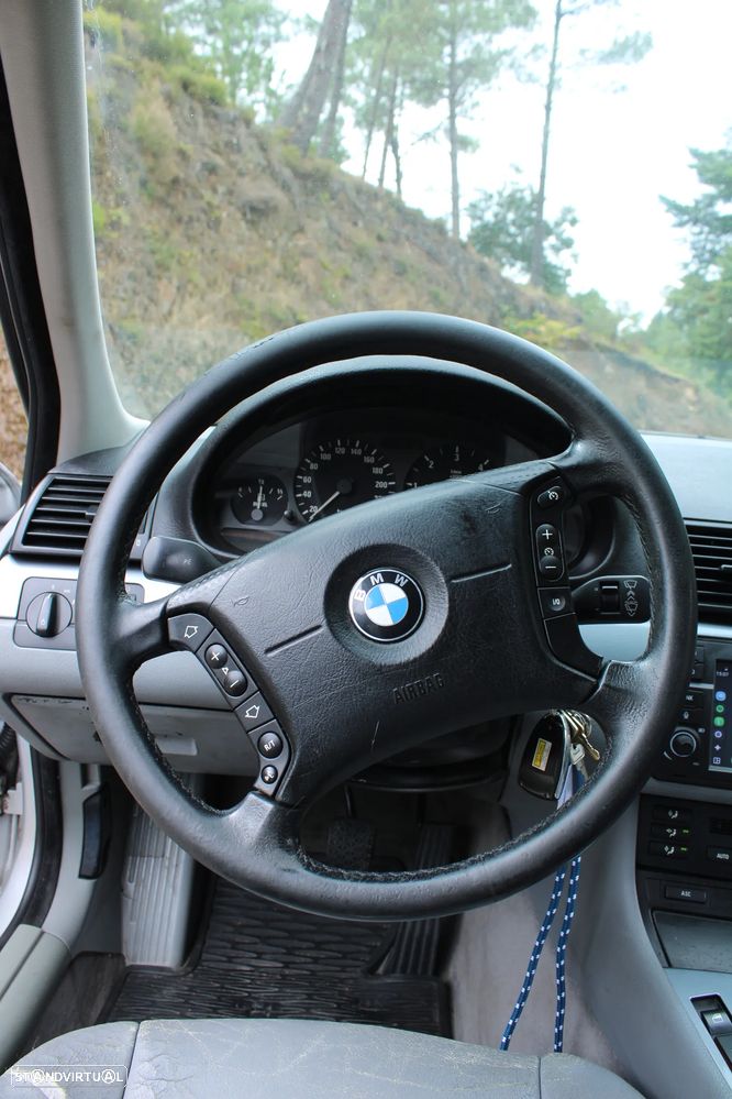 BMW 320 d — fotografia 10