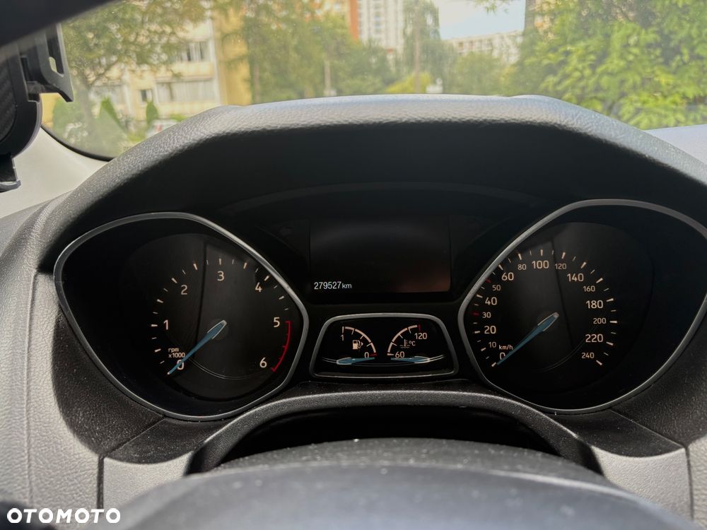 Ford Focus 1.5 TDCi SYNC Edition - 10