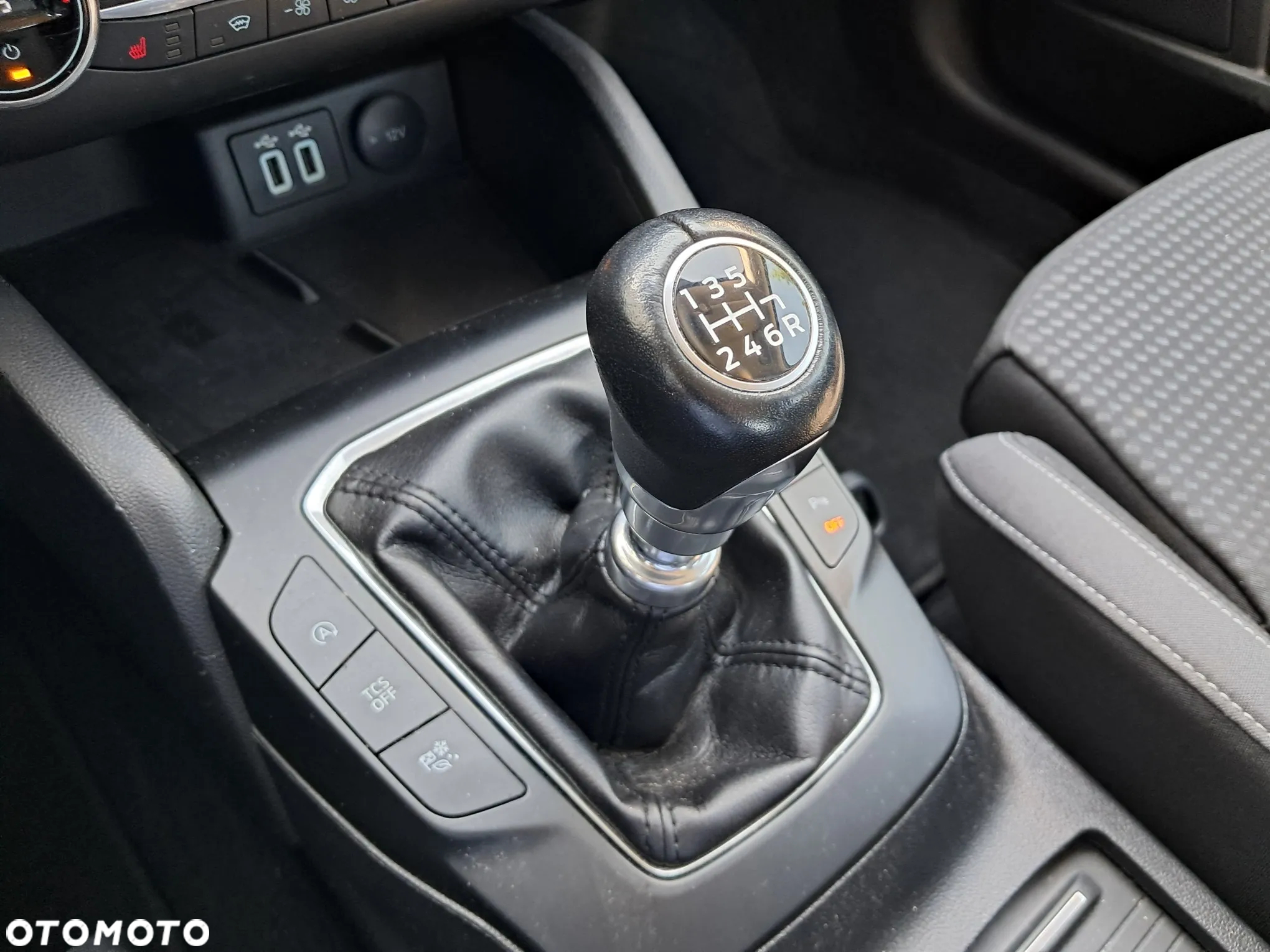 Ford Focus 1.0 EcoBoost Connected - 19