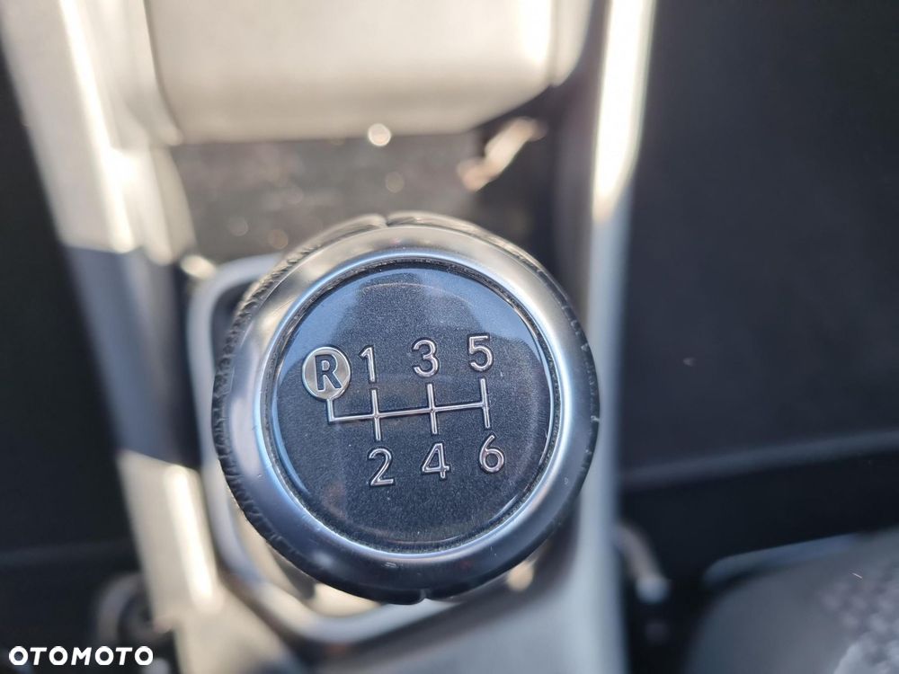 Toyota Corolla - 22