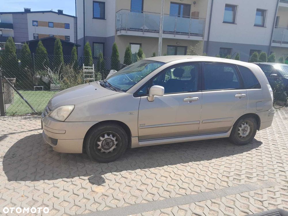 Suzuki Liana
