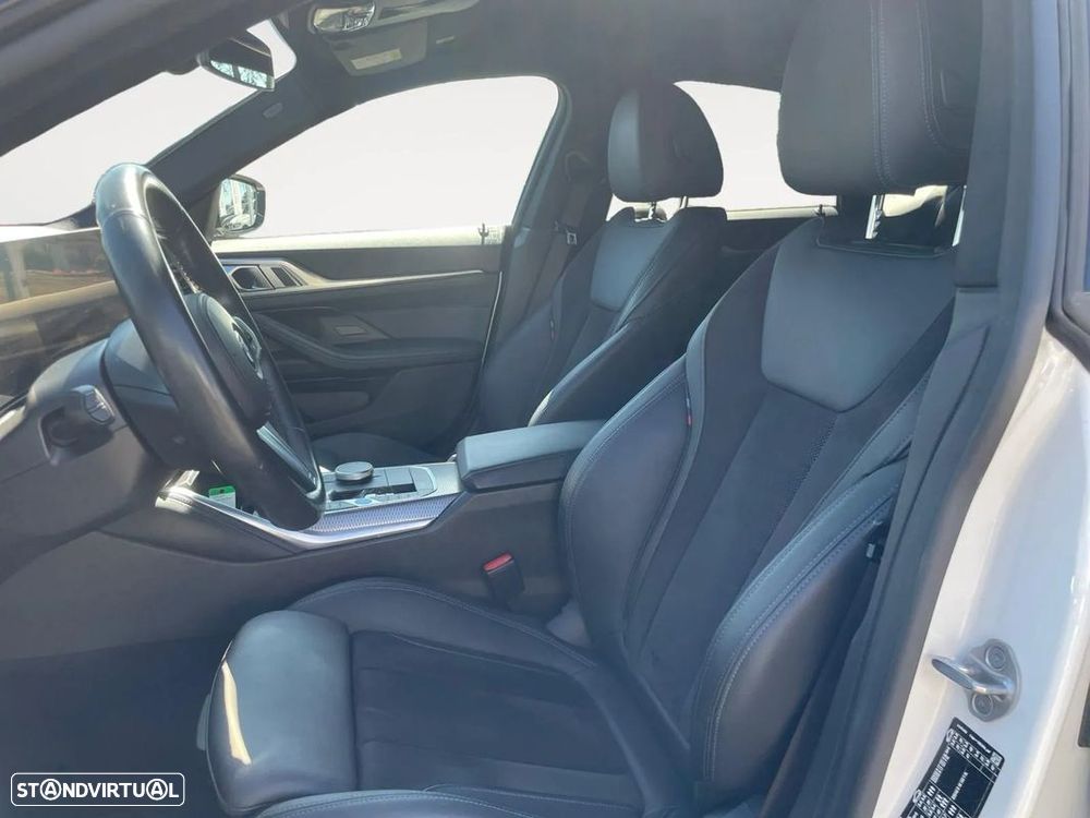 BMW i4 eDrive35 Desportiva M - 10