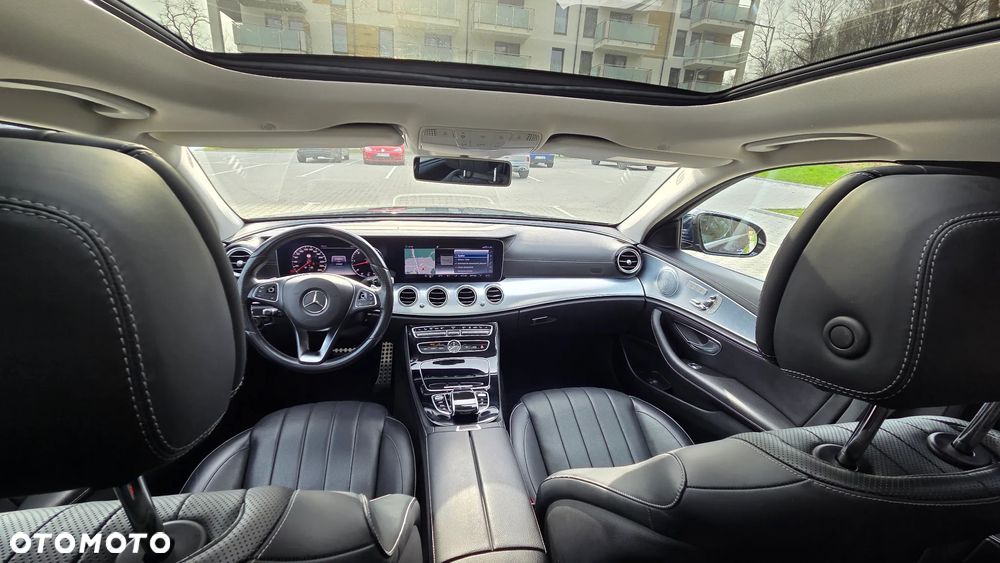 Mercedes-Benz Klasa E 350 d 4Matic 9G-TRONIC - 23