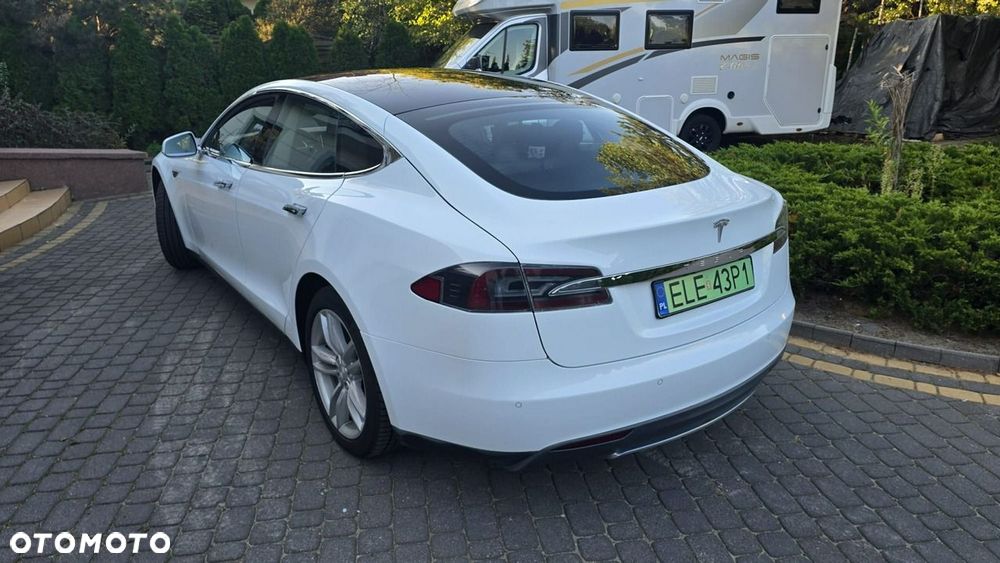 Tesla Model S 2014 photo 4