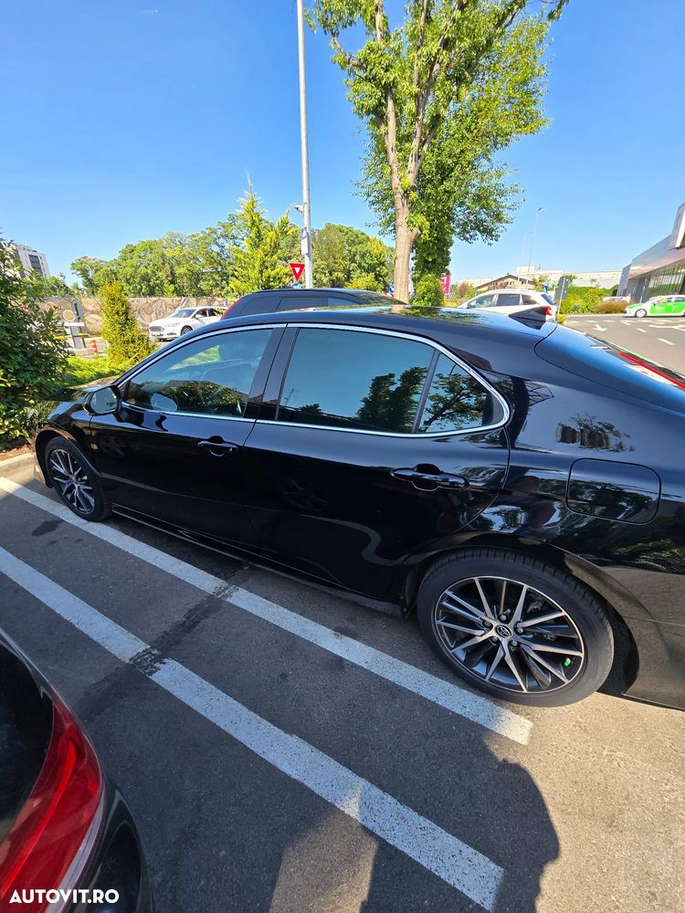 Toyota Camry 2.5 Exclusive - 4