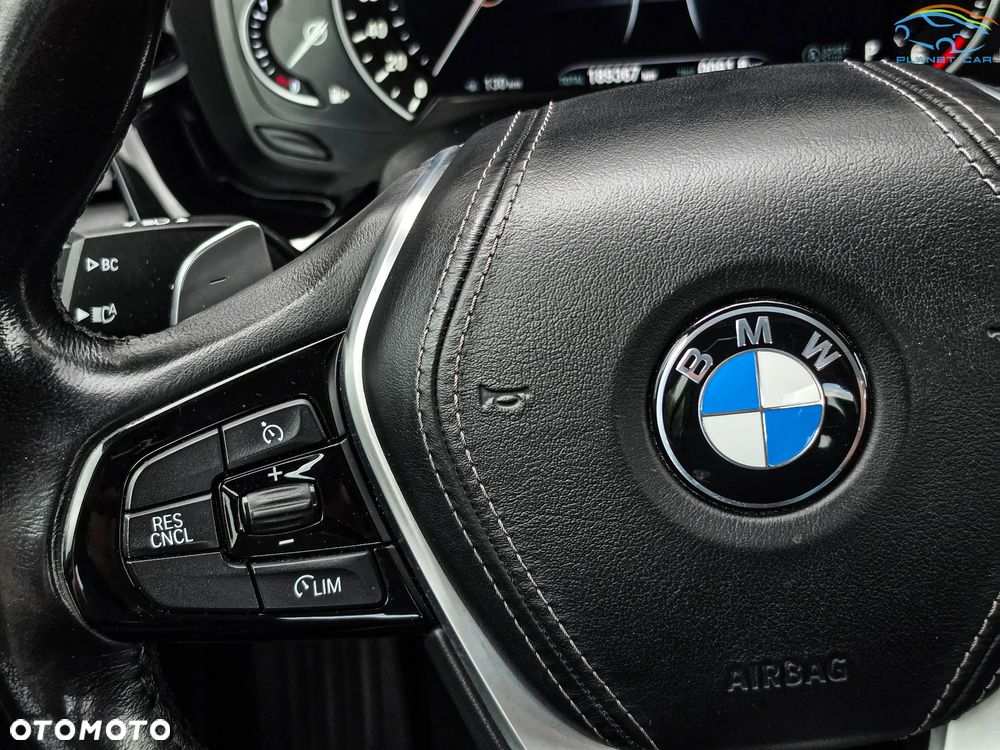 BMW Seria 5 525d Sport Line - 26