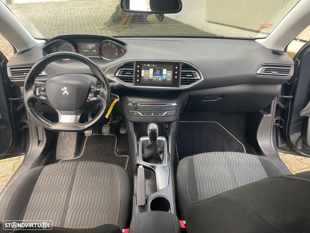 Peugeot 308 SW - 27