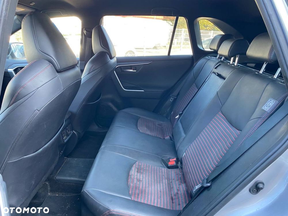 Toyota RAV4 - 9