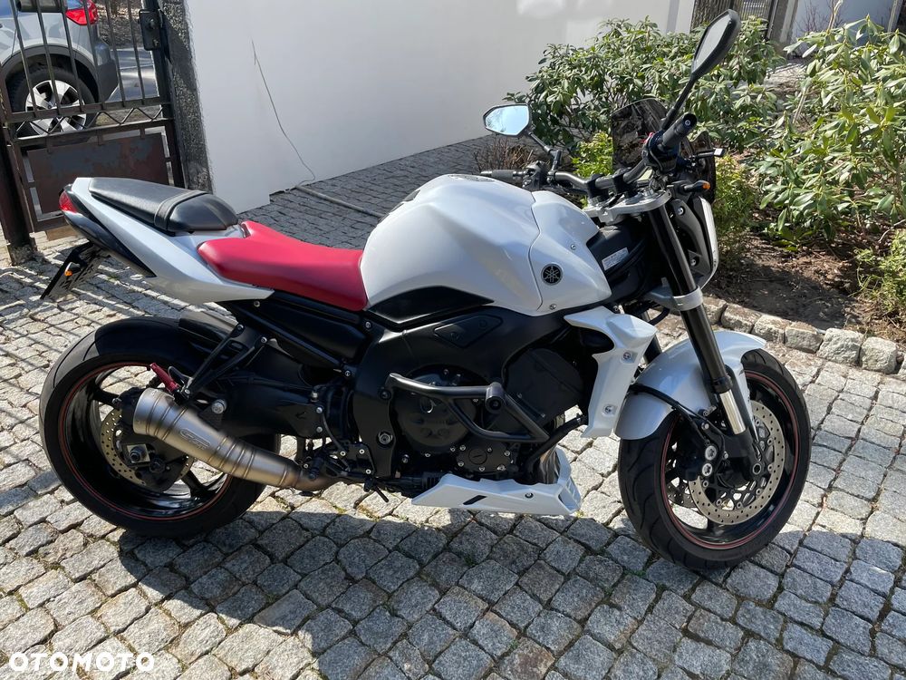 Yamaha FZ - 2