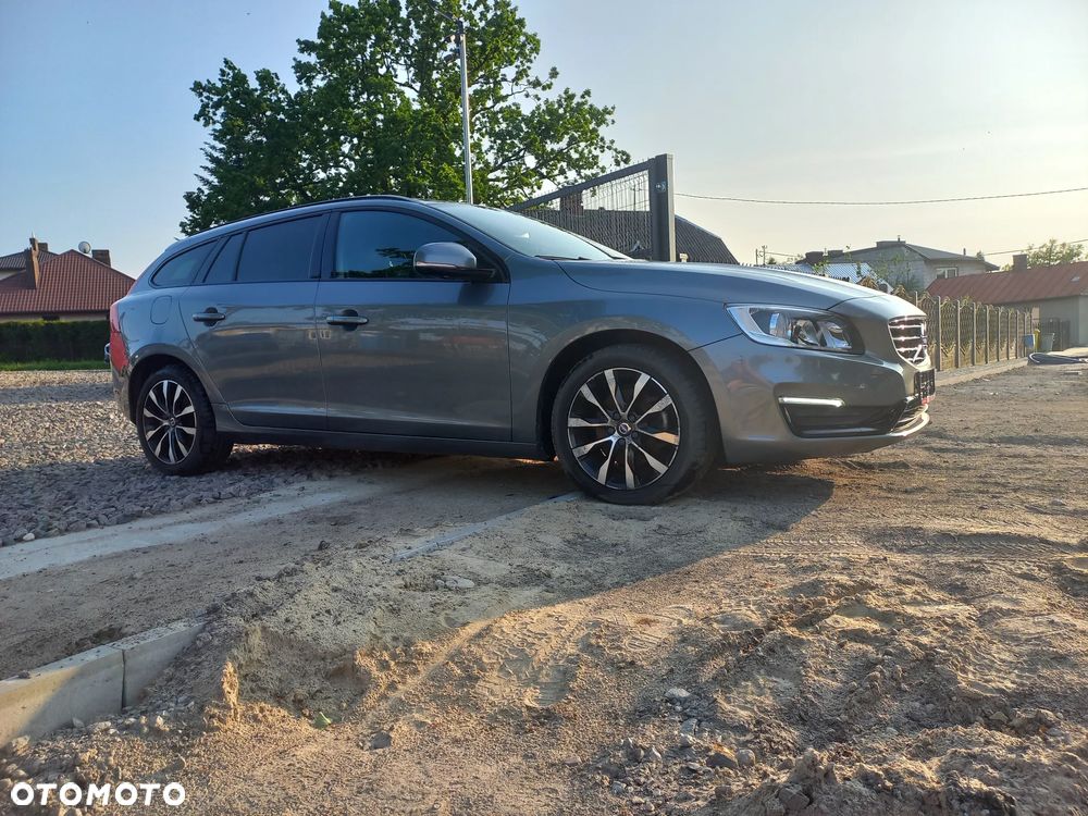 Volvo V60 D2 Drive-E Dynamic Edition (Kinetic) - 10