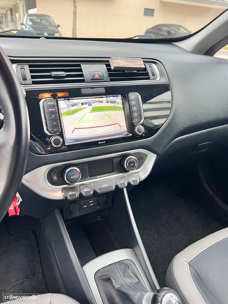 Kia Rio 1.2 CVVT Urban - 16