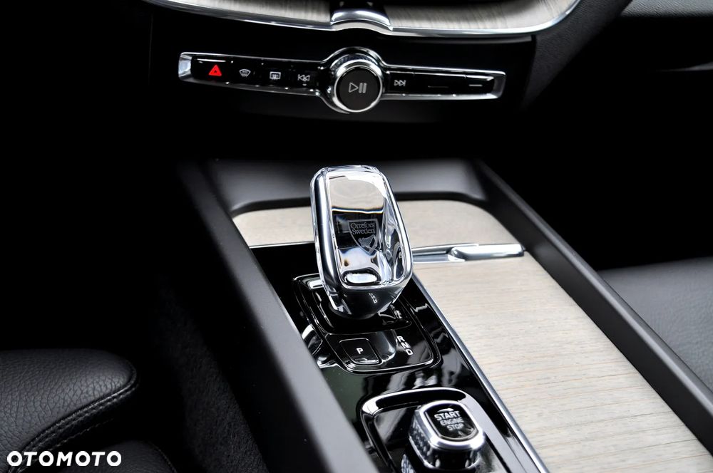 Volvo XC 60 B4 D AWD Geartronic Inscription - 28