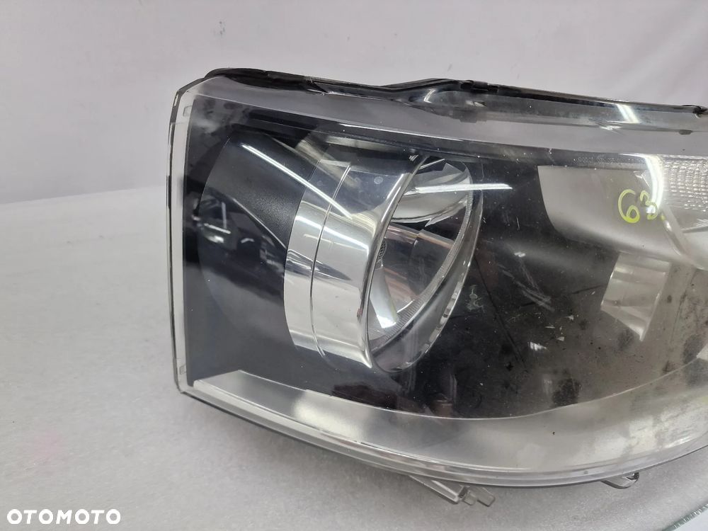 VW T5 LIFT 7E0 MULTIVAN 10- PRAWA ZWYKŁA LAMPA PRZEDNIA PRZÓD , NR 7E1941016J , NR AUKCJI LA63 - 2