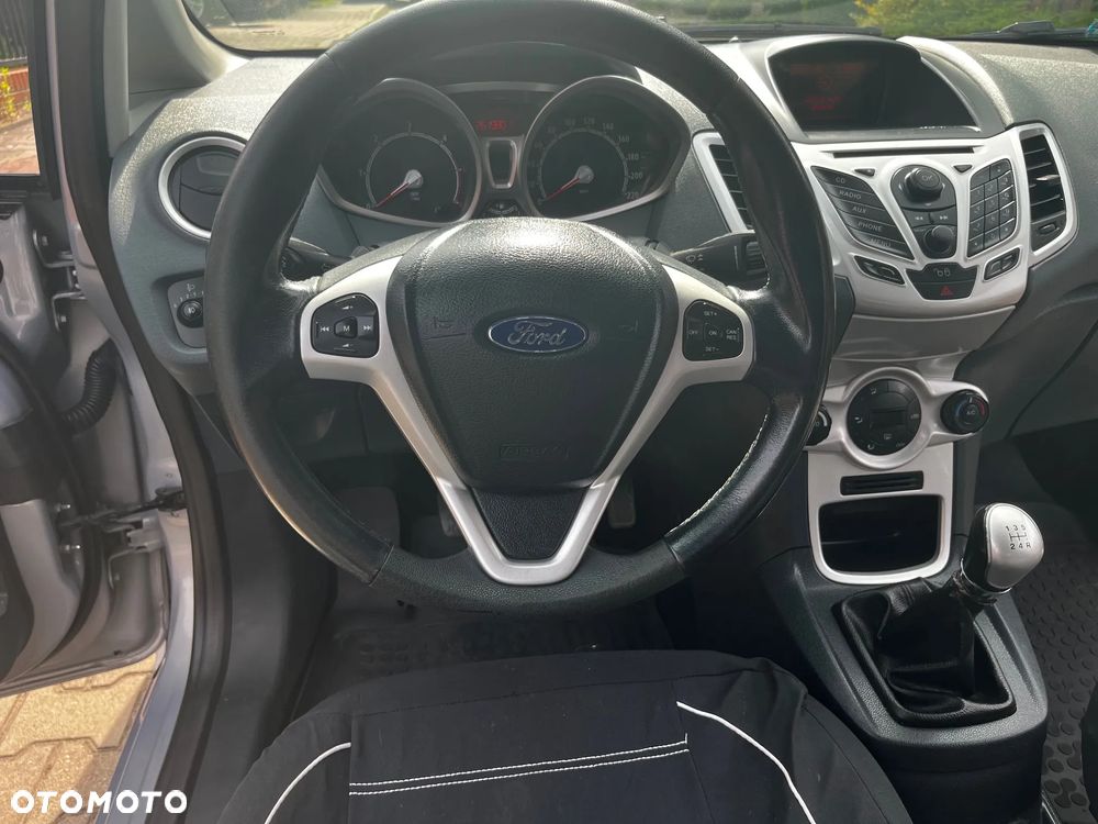 Ford Fiesta 1.4 TDCi Platinium X - 13