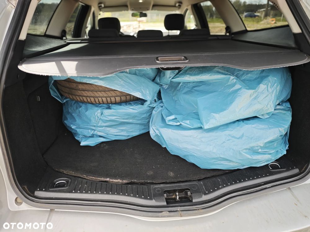 Ford Mondeo 2.0 TDCi Silver X - 14