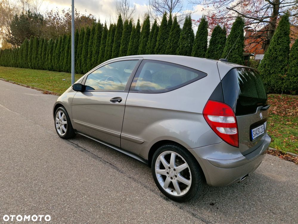 Mercedes-Benz Klasa A 170 Elegance - 24