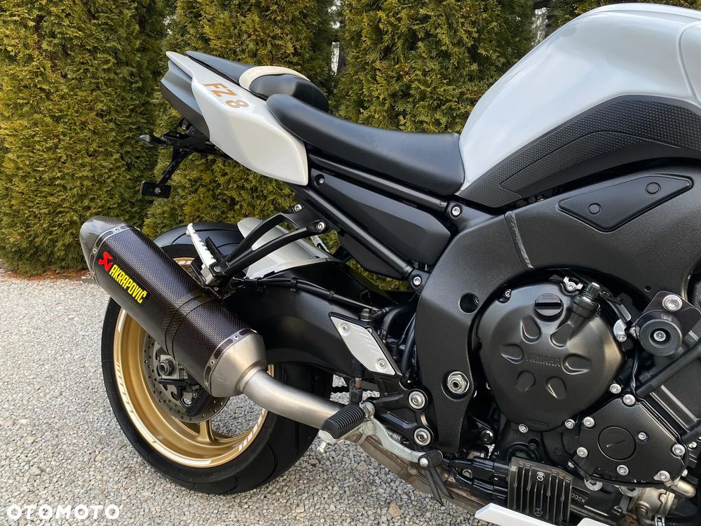 Yamaha FZ8 - 20
