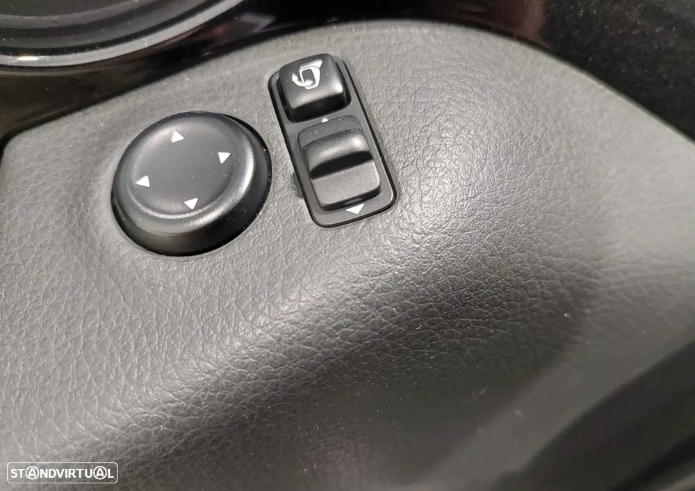 Nissan Qashqai ver-1-2-dig--t-tekna-premium-pele-preta - 3