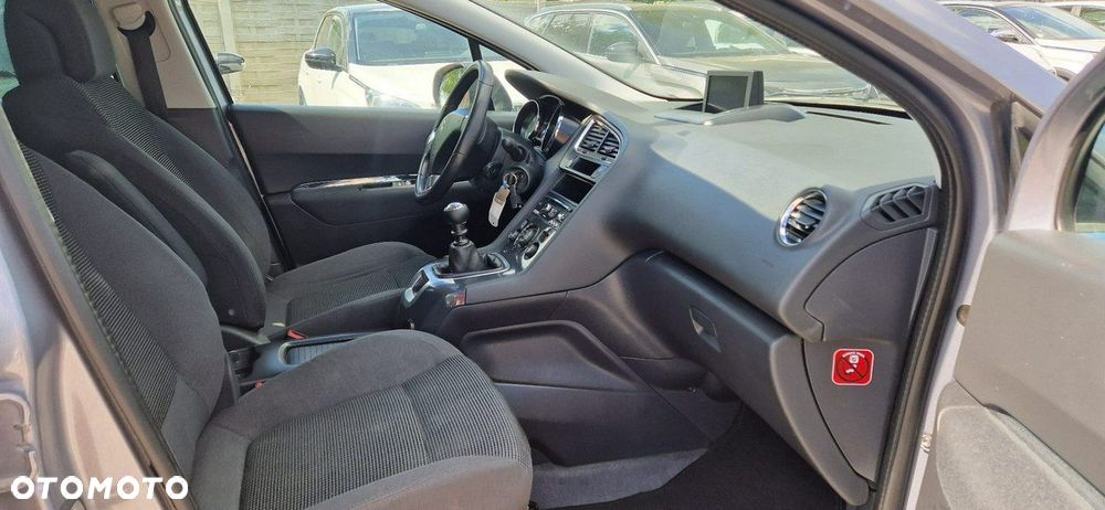 Peugeot 5008 - 25