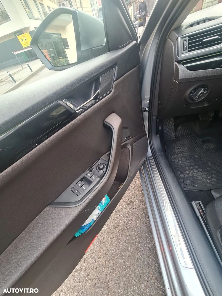 Skoda Superb Combi 2.0 TDI DSG 4X4 Laurin & Klement - 7