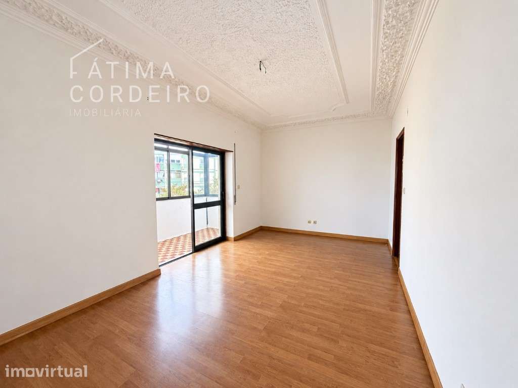 T2 para Arrendamento na Charneca da Caparica | Cozinha Equipada e P... - Grande imagem: 2/19