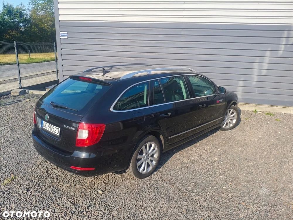 Skoda Superb 2.0 TDI Elegance DSG - 9