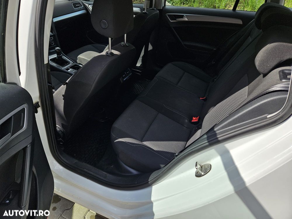 Volkswagen Golf 1.6 TDI Highline - 5