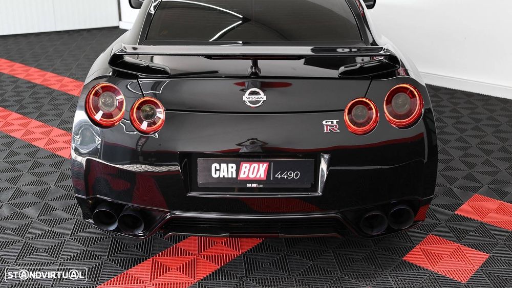 Nissan GT-R 3.8 V6 Black Edition - 8