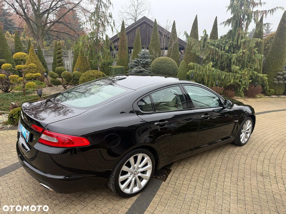 Jaguar XF 3.0 V6 S - 3