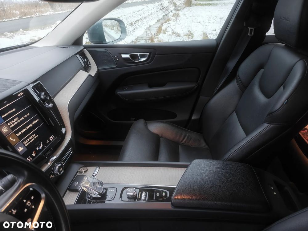 Volvo XC 60 T8 AWD Recharge Geartronic Inscription Expression - 9