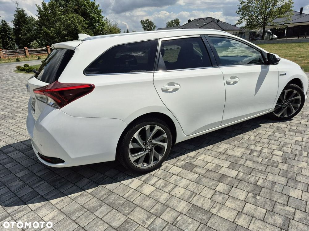 Toyota Auris - 4