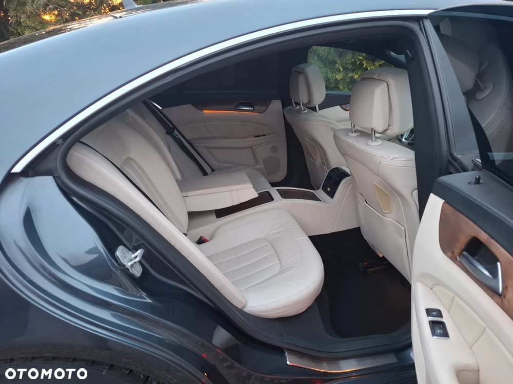 Mercedes-Benz CLS 350 CDI DPF 4Matic BlueEFFICIENCY 7G-TRONIC - 9