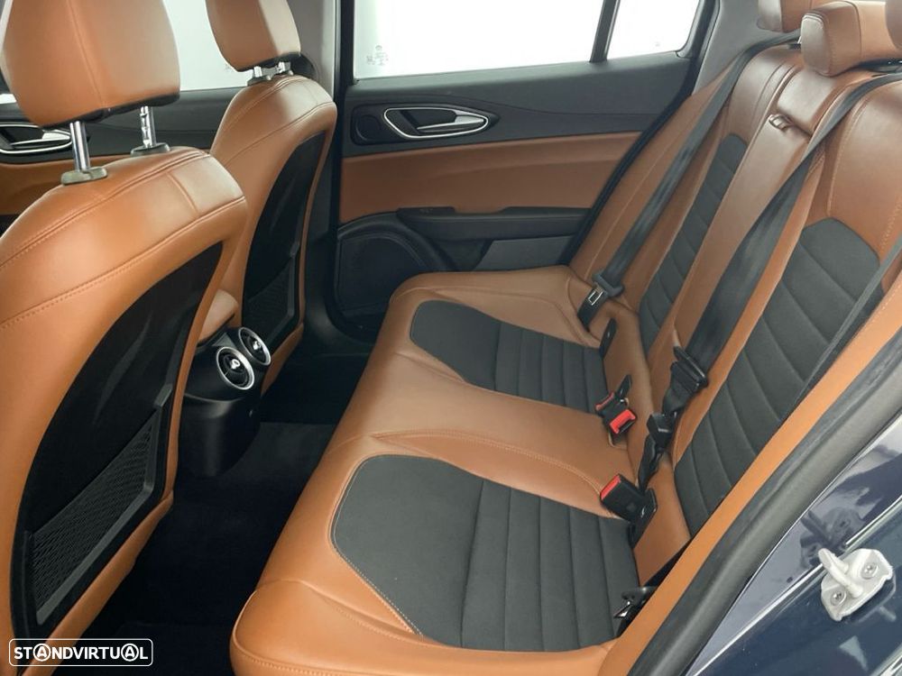 Alfa Romeo Giulia 2.2 D Super AT8 - 12