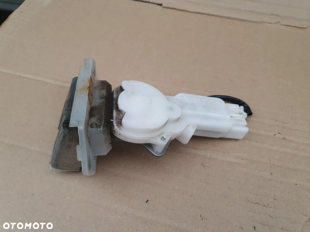 } SUZUKI SWIFT MK6 - ZAMEK KLAPY BAGAŻNIKA TYŁ - 7