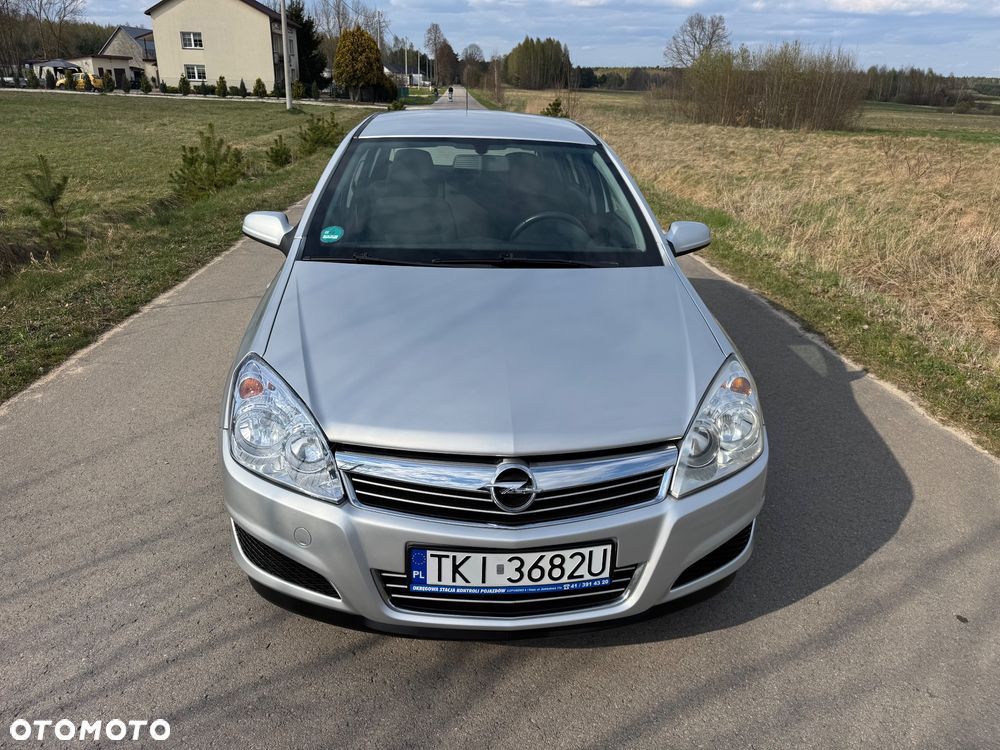 Opel Astra 1.6 Design Edition - 2