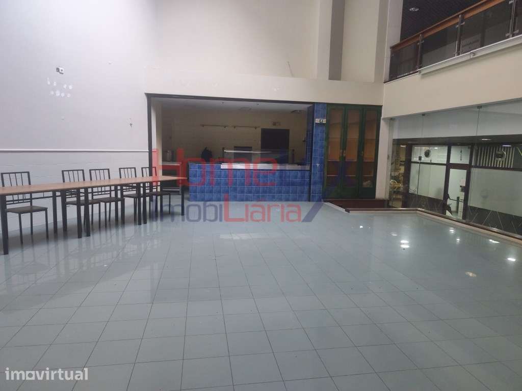 Loja incrível no centro de Oliveira de Azeméis - Grande imagem: 4/14