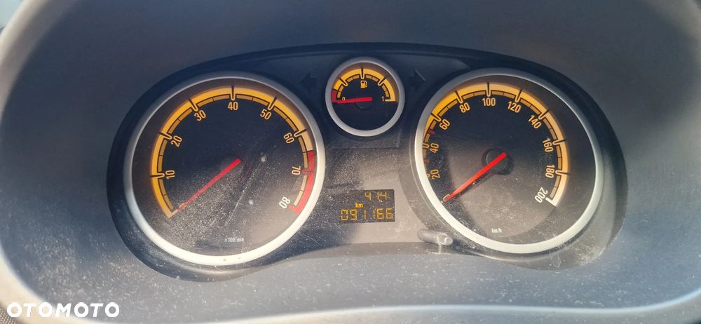 Opel Corsa 1.2 16V - 10